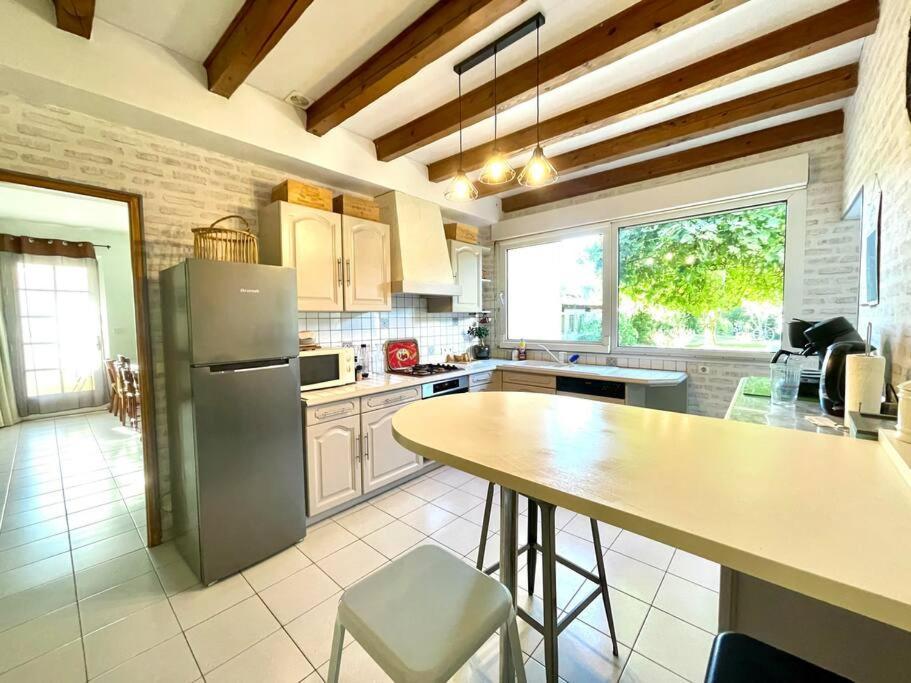 La Casa Del Papa - Maison Spacieuse Avec Jardin ドール エクステリア 写真